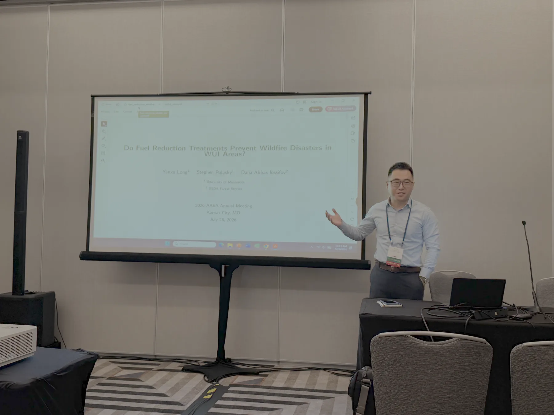 Yanxu Long presenting research on fuel-reduction treatments and wildfire prevention